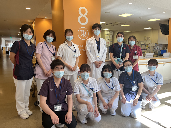 ８東病棟 スタッフ写真