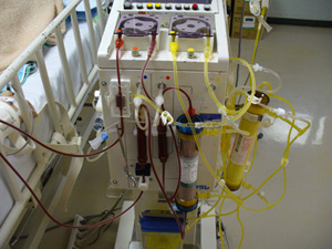 当科で実施している血液浄化療法　写真1
