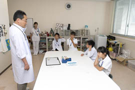 リハビリ室見学の様子 写真2