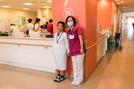 お母さんの職場を見てみよう。　写真6